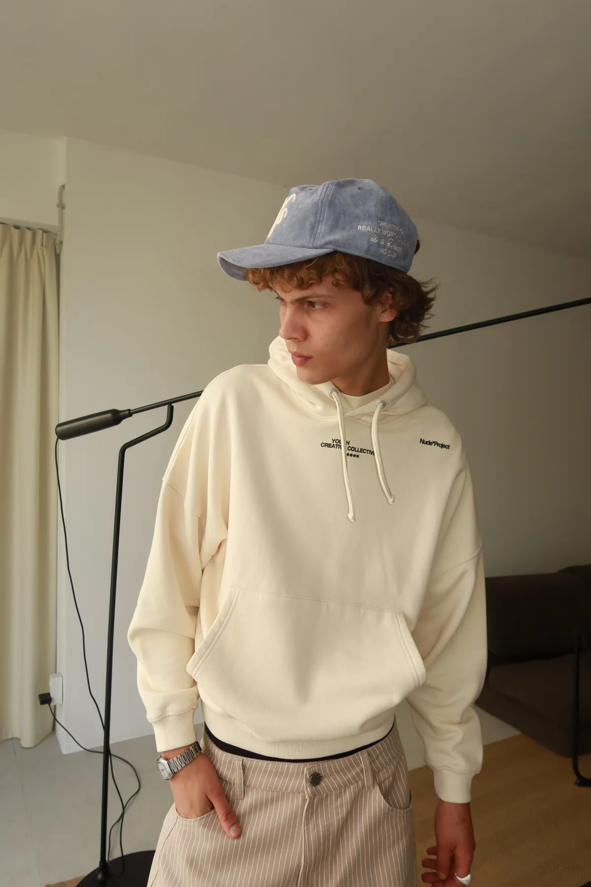 Lips Hoodie - Image 6