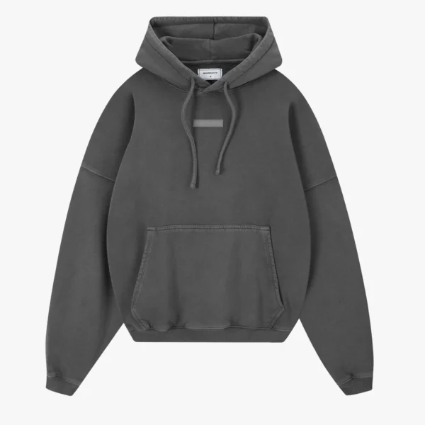Pearl Hoodie Black pose