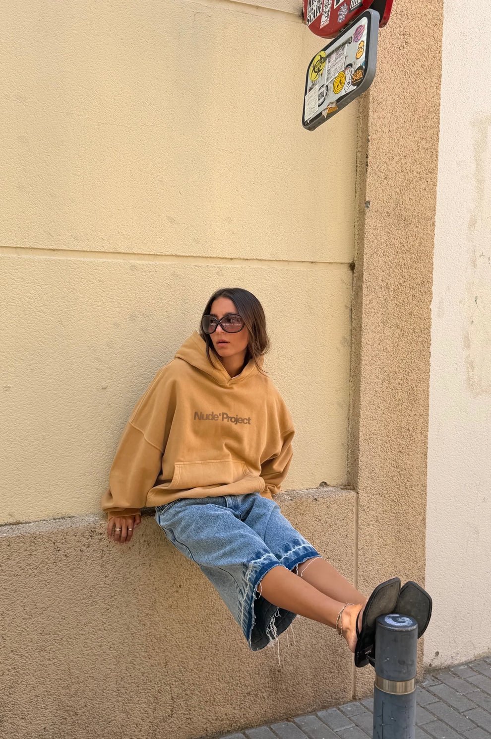 Box Logo Hoodie - Image 7